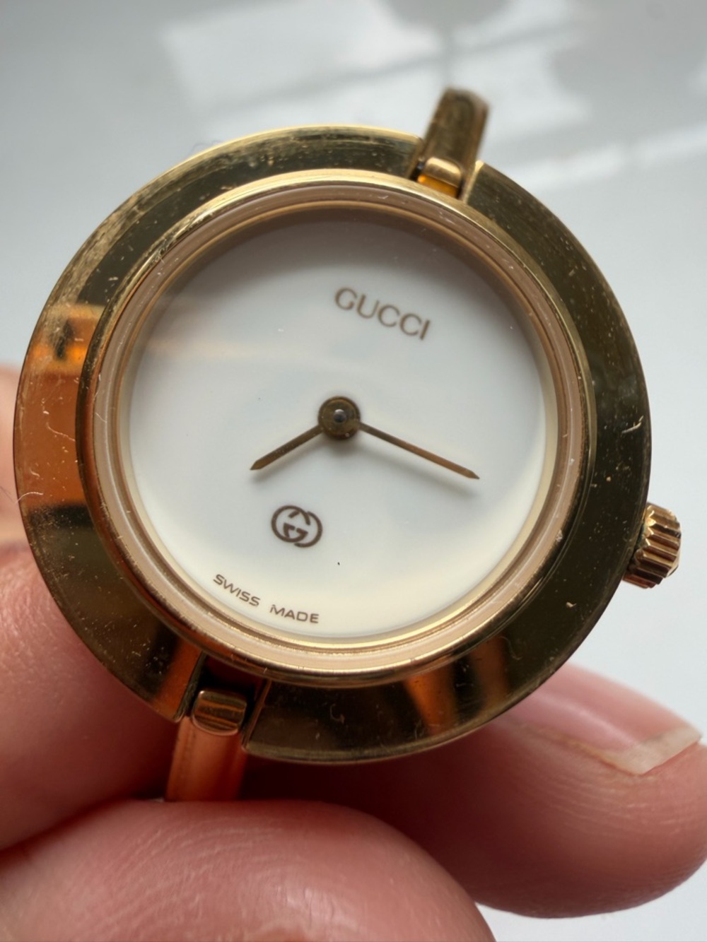 VIRAL🔥GUCCI watch interchangeable bezel circle bracelet watch gold tone Gucci - Picture 8 of 17